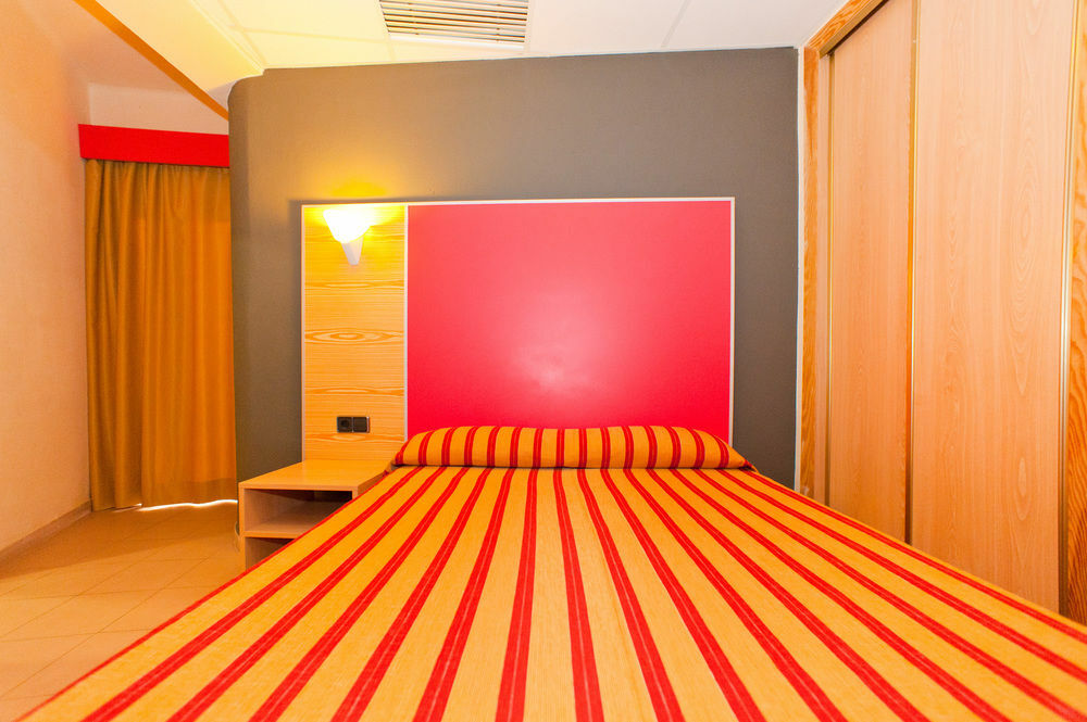 The Red Hotel By Ibiza Feeling - Adults Only San Antonio  Exterior photo