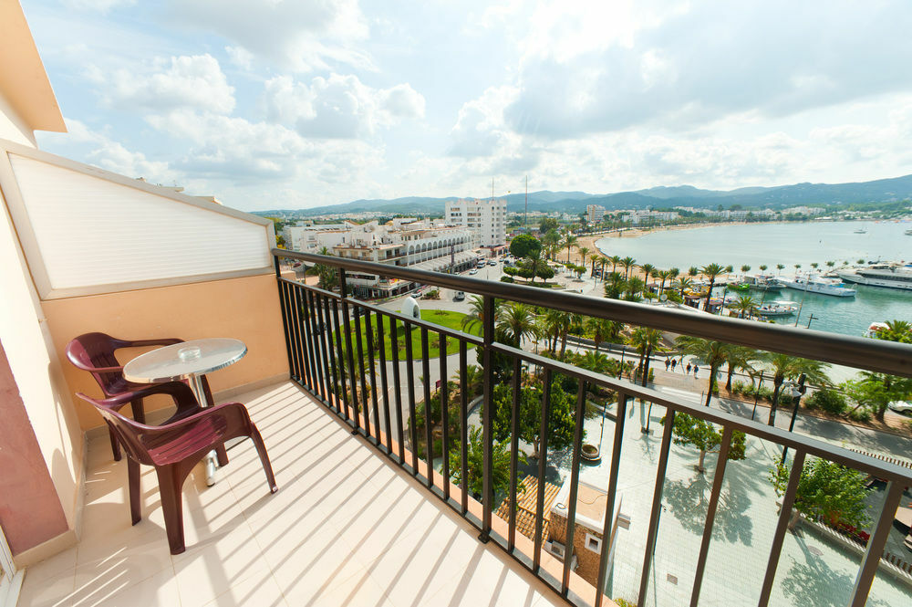 The Red Hotel By Ibiza Feeling - Adults Only San Antonio  Exterior photo