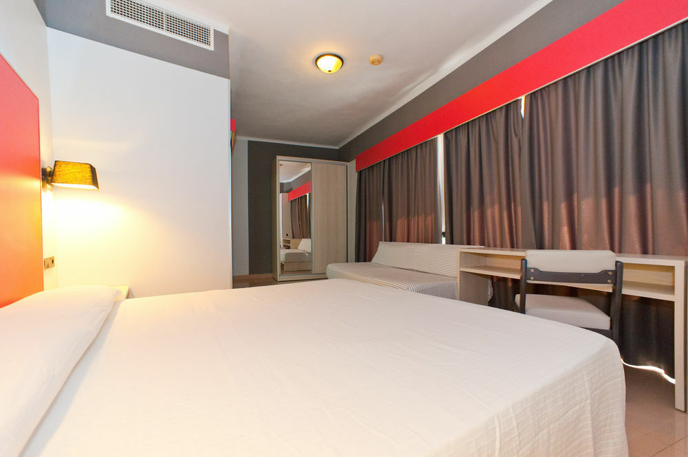 The Red Hotel By Ibiza Feeling - Adults Only San Antonio  Exterior photo
