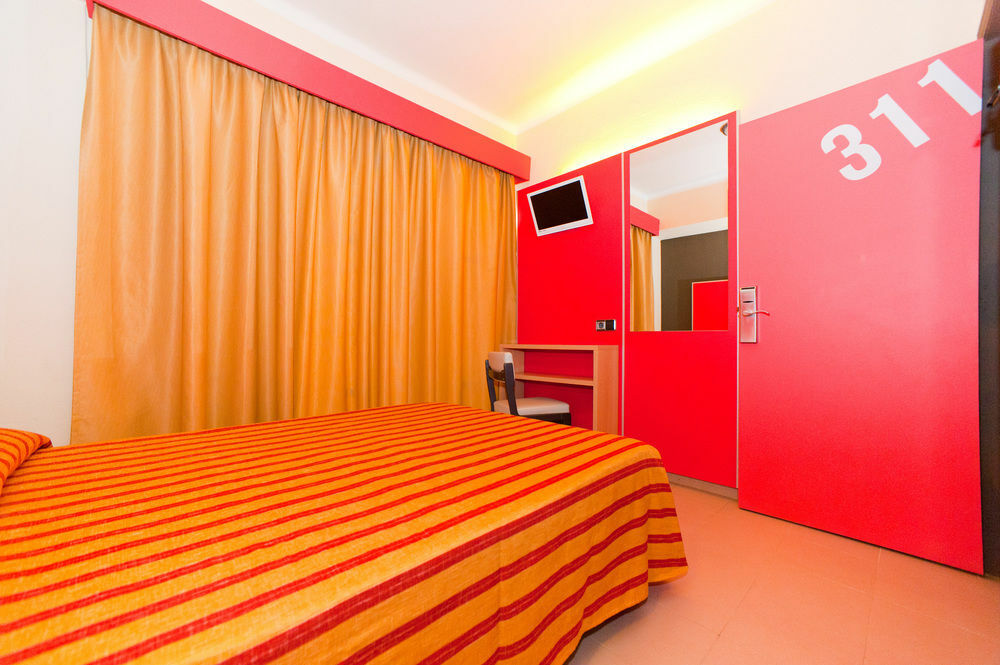 The Red Hotel By Ibiza Feeling - Adults Only San Antonio  Exterior photo
